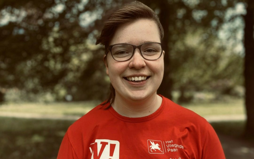 CODE ROOD: Fleur als internus